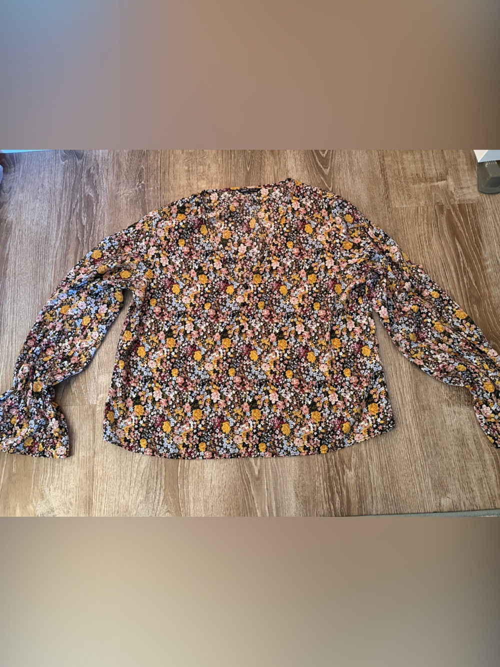 SHEIN Floral Button-Front Long Sleeve Blouse in Black and Yellow